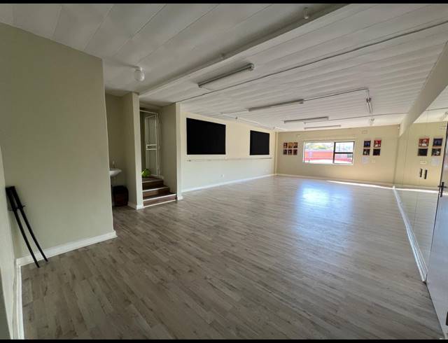 369M² OFFICE TO LET IN STRIJDOMPARK